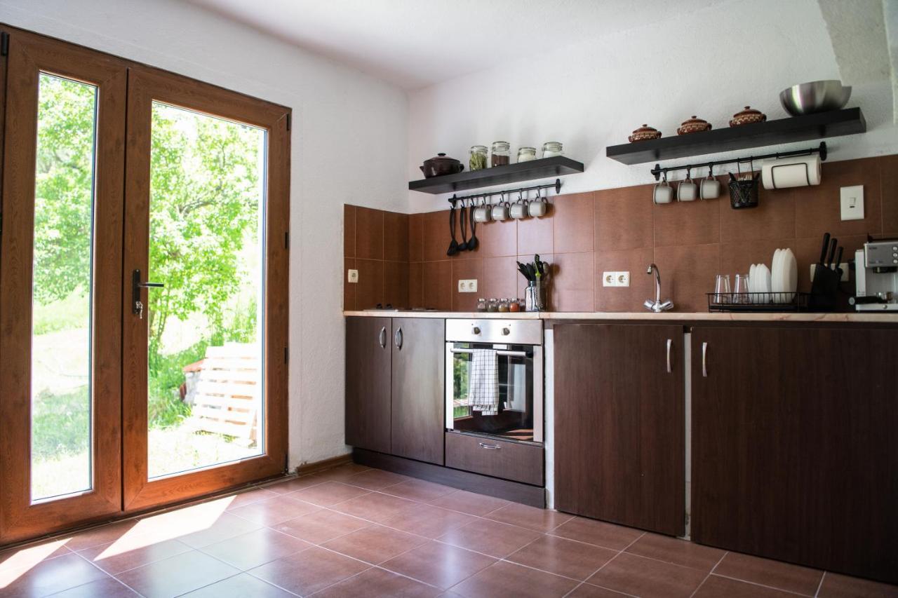 Къща До Гората Триград Villa Exterior photo